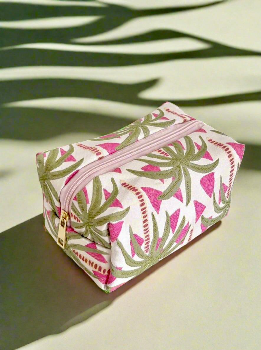 Palm Essentials Pouch 🌿