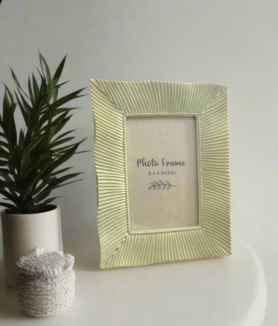 Alive Photo Frame