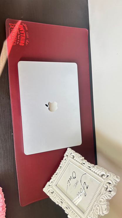 Focus aesthetic desk pad