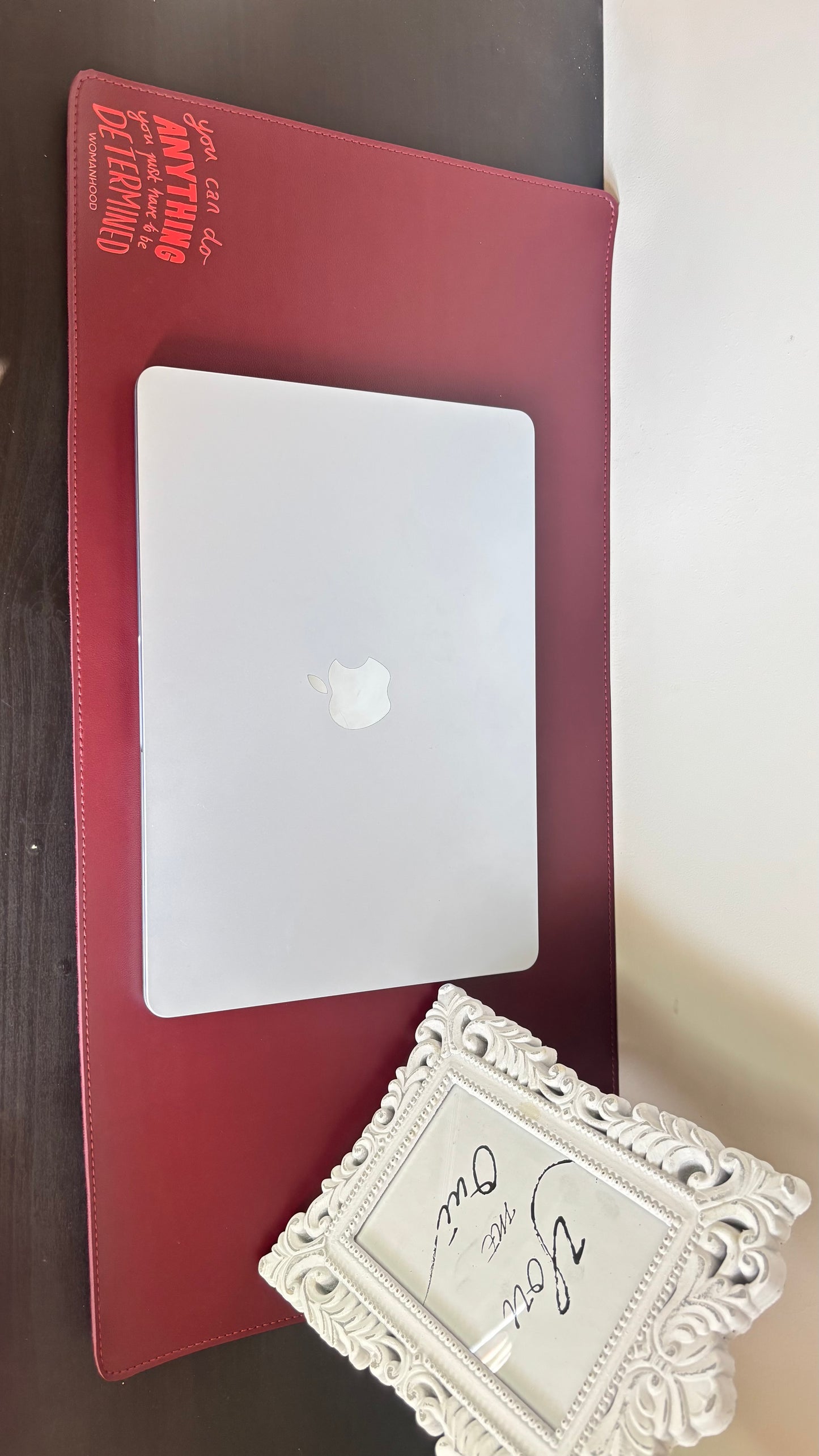 Focus aesthetic desk pad