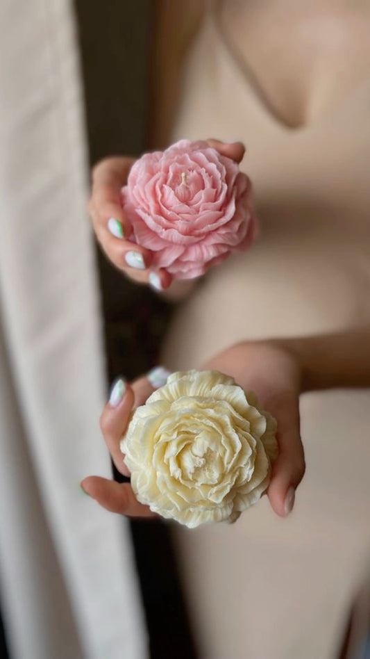 Roses and flowers candle