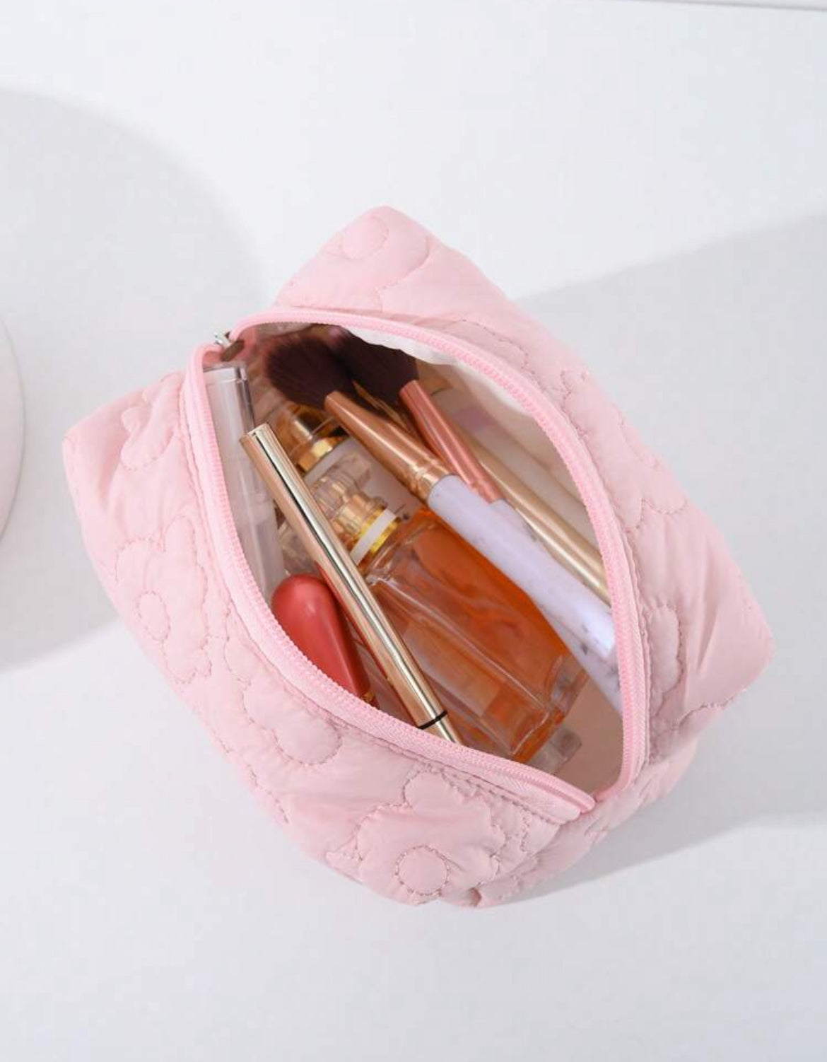 Blush pouch