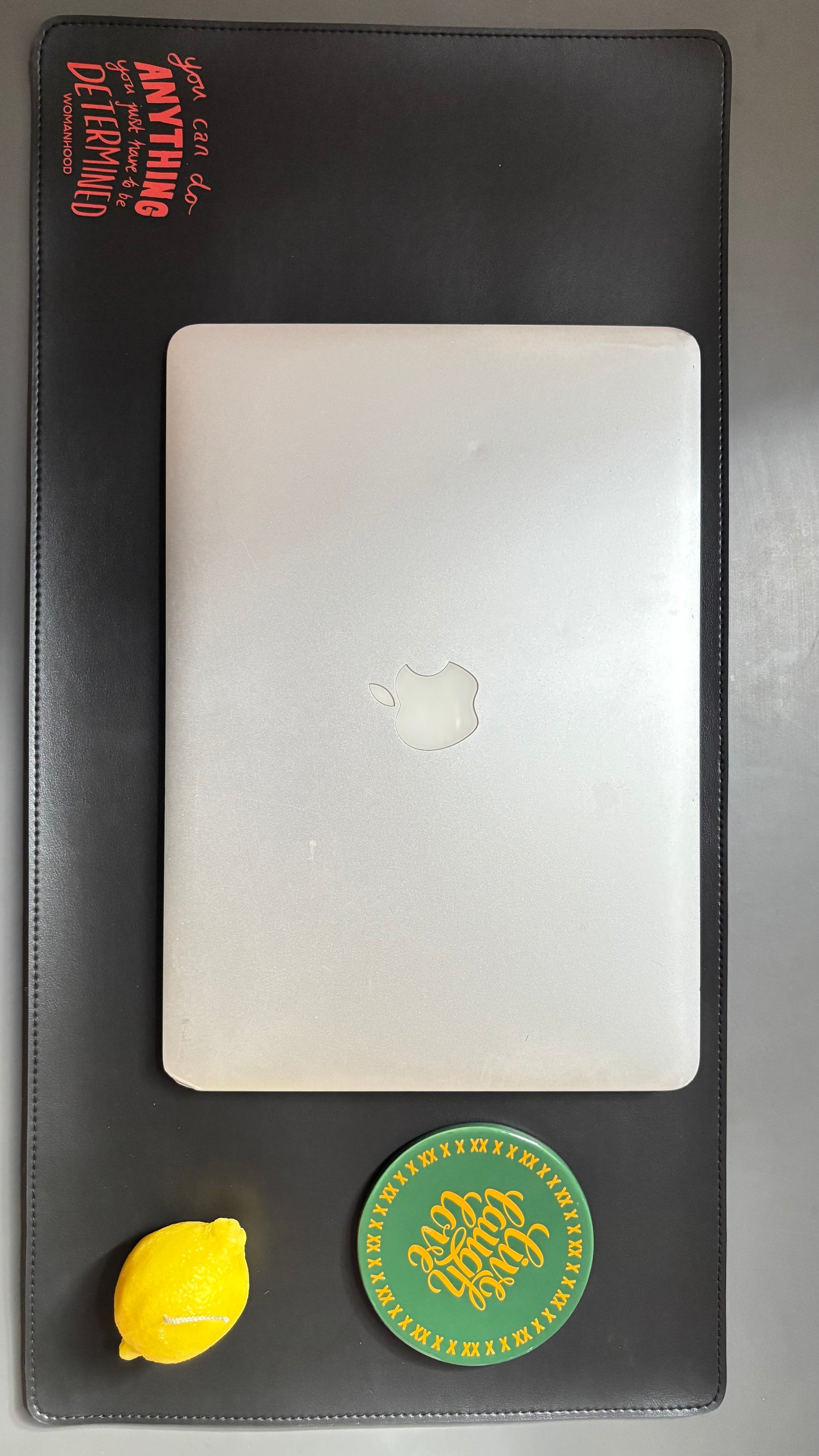 Focus aesthetic desk pad